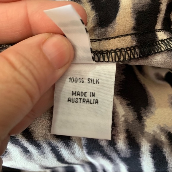 Mela Purdie Animal Print 100% Silk Tapered Ankle Pants Size S Mint! - Picture 8 of 10